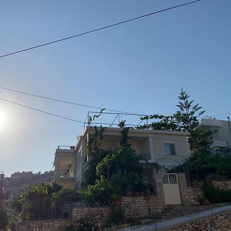 Ylli Cunaj Apartments Sarande Exterior photo