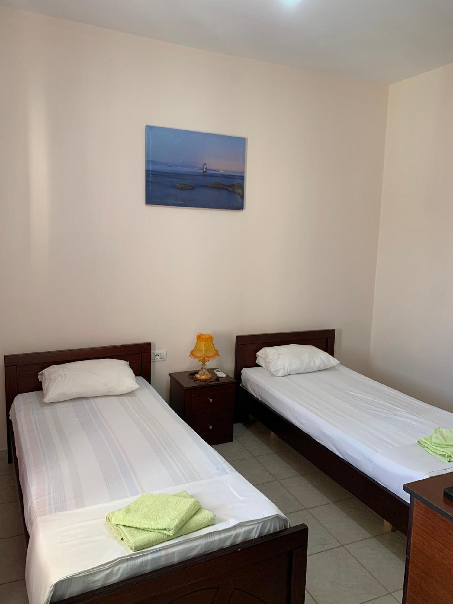 Ylli Cunaj Apartments Sarande Exterior photo