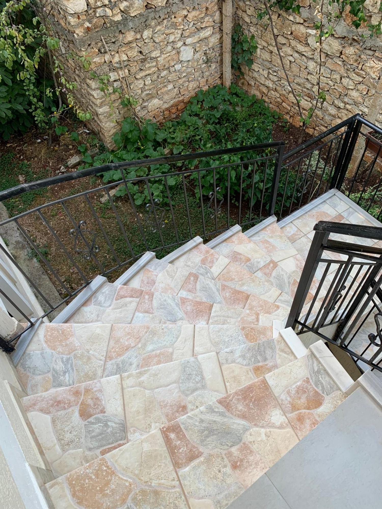 Ylli Cunaj Apartments Sarande Exterior photo